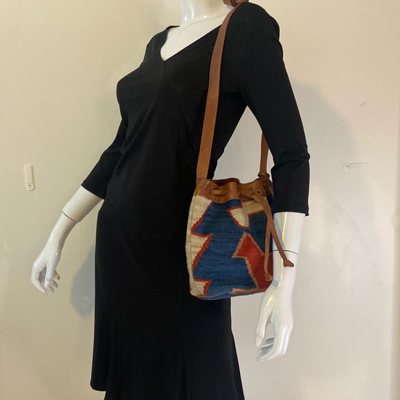 Beautiful Handmade Purse - Picture 1 of 7